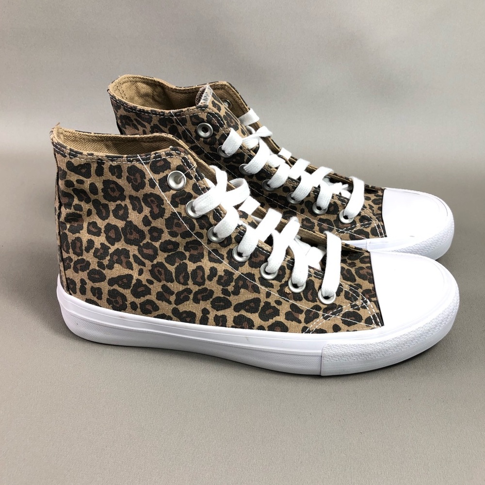 No Boundaries Women’s Animal Print High Top Canvas Sneakers